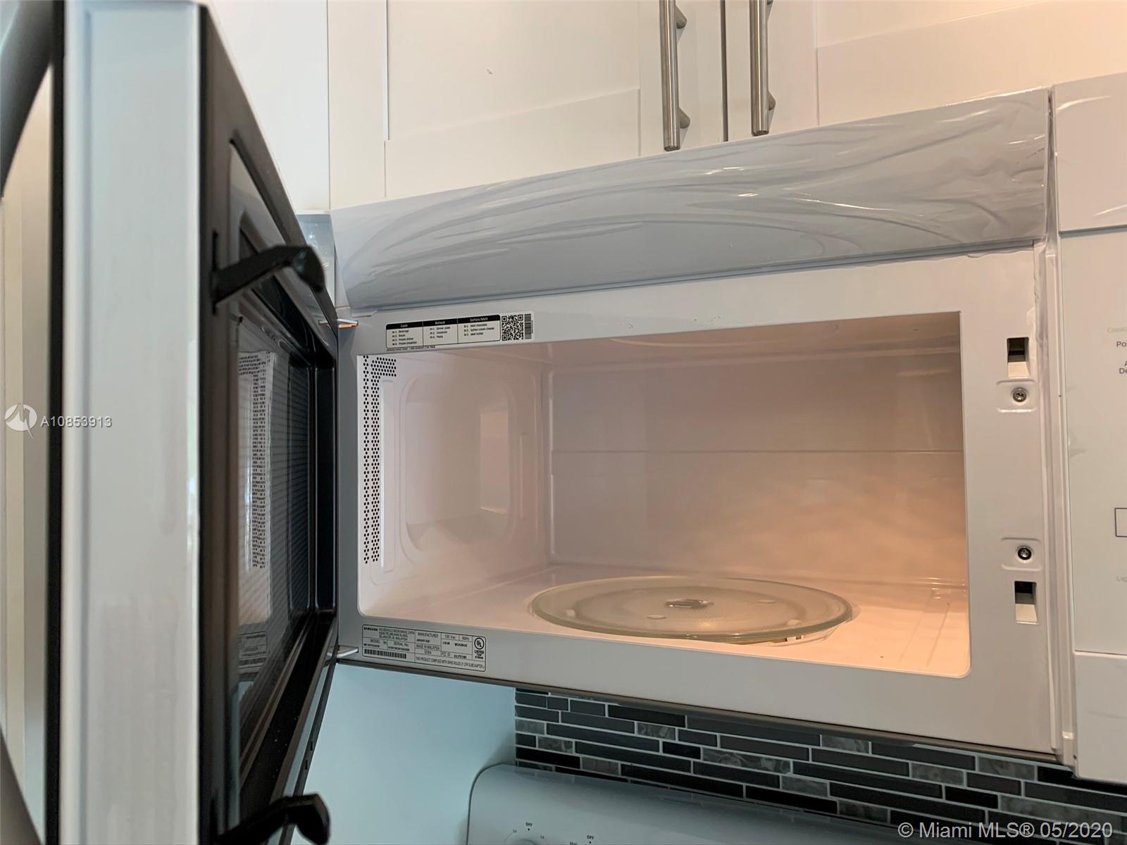 LAKEWOOD VILLAS CONDO - Residential