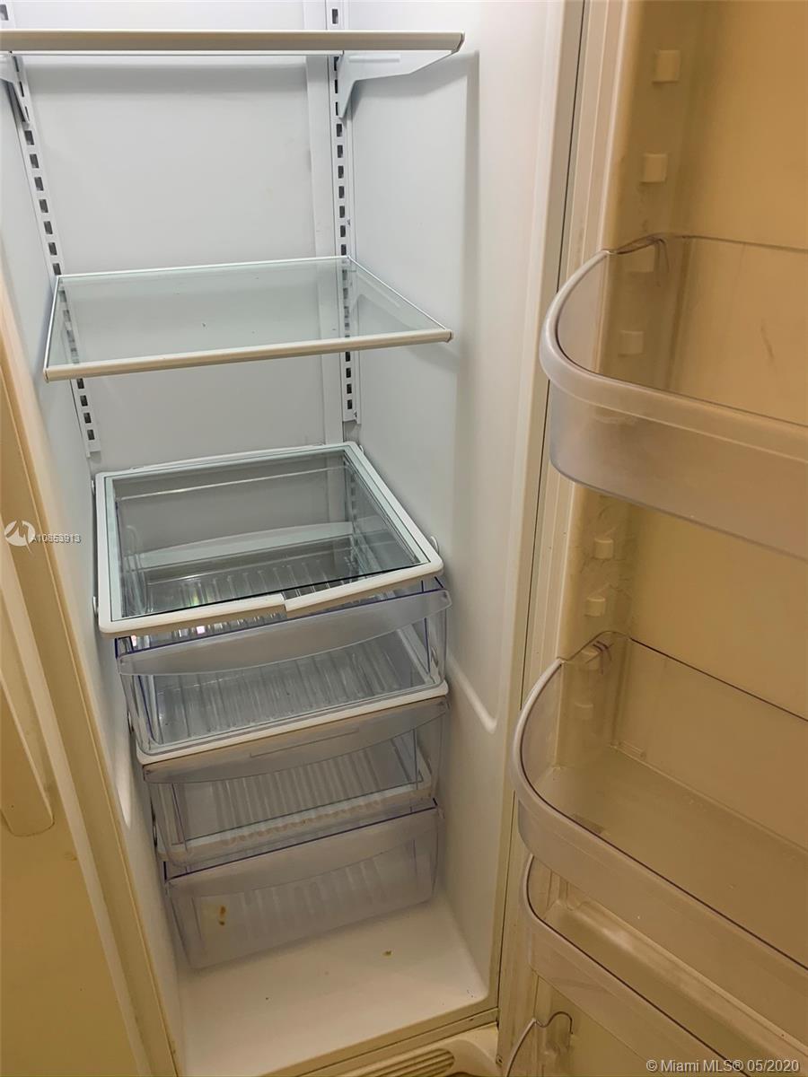 LAKEWOOD VILLAS CONDO - Residential