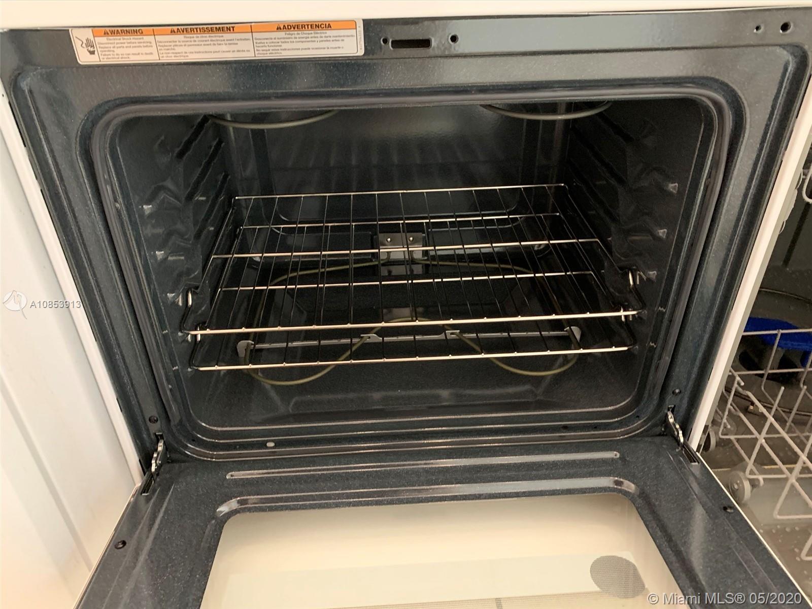 LAKEWOOD VILLAS CONDO - Residential