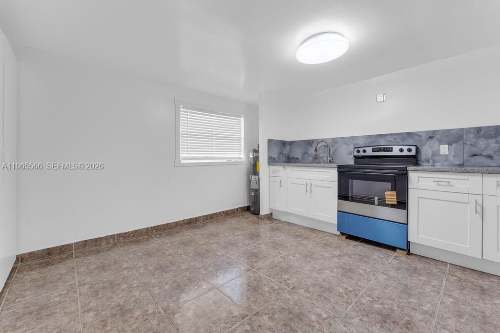 Photo of 5831 Taylor St #3, Hollywood, FL 33021 (MLS # A11965566)