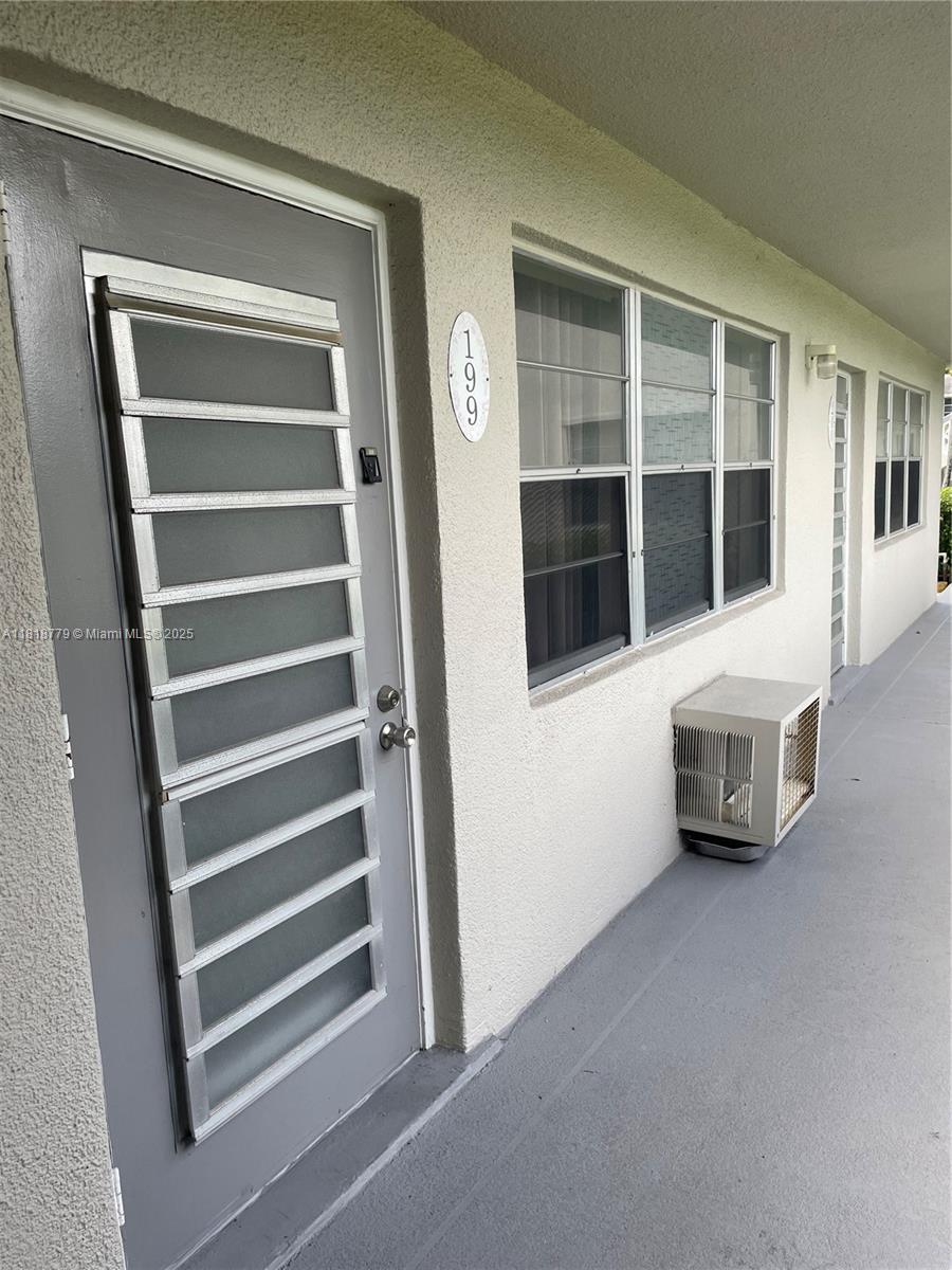 IMMACULATE FIRST FLOOR CONDO IN DESIRABLE CENTURY VILLAGE!
Freshly painted throughout, this bright and airy one bedroom, one bathroom residence offers the perfect blend of comfort and convenience. Located on the ground level for effortless living, with assigned parking situated right outside your door.
Steps away from convenient laundry room, minutes from beautiful beaches and shops. This is at prestigious Century Village a 55+ community. Amenities Include: Gated community with guard security, Clubhouse and community room, Fitness center and sauna, Courtesy bus service.