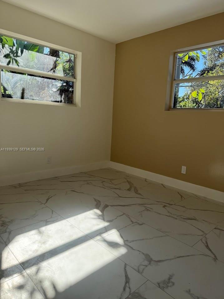 HOLLYWOOD HILLS PARK - Residential Lease