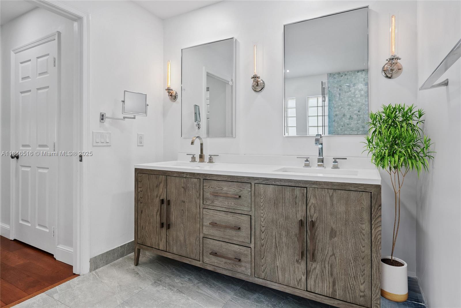 AVENTURA LAKES PHASE 1 - Residential