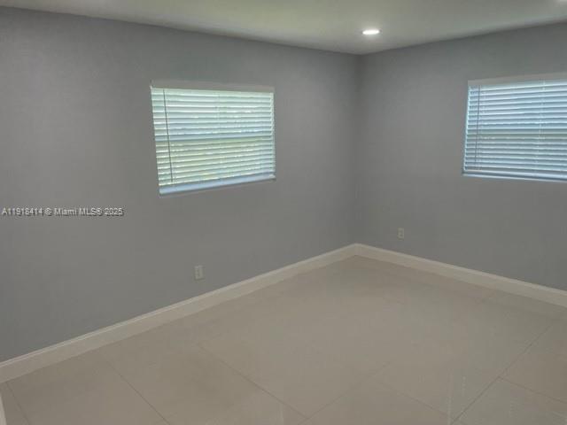 NORTH ANDREWS GARDENS FIR - Residential Lease