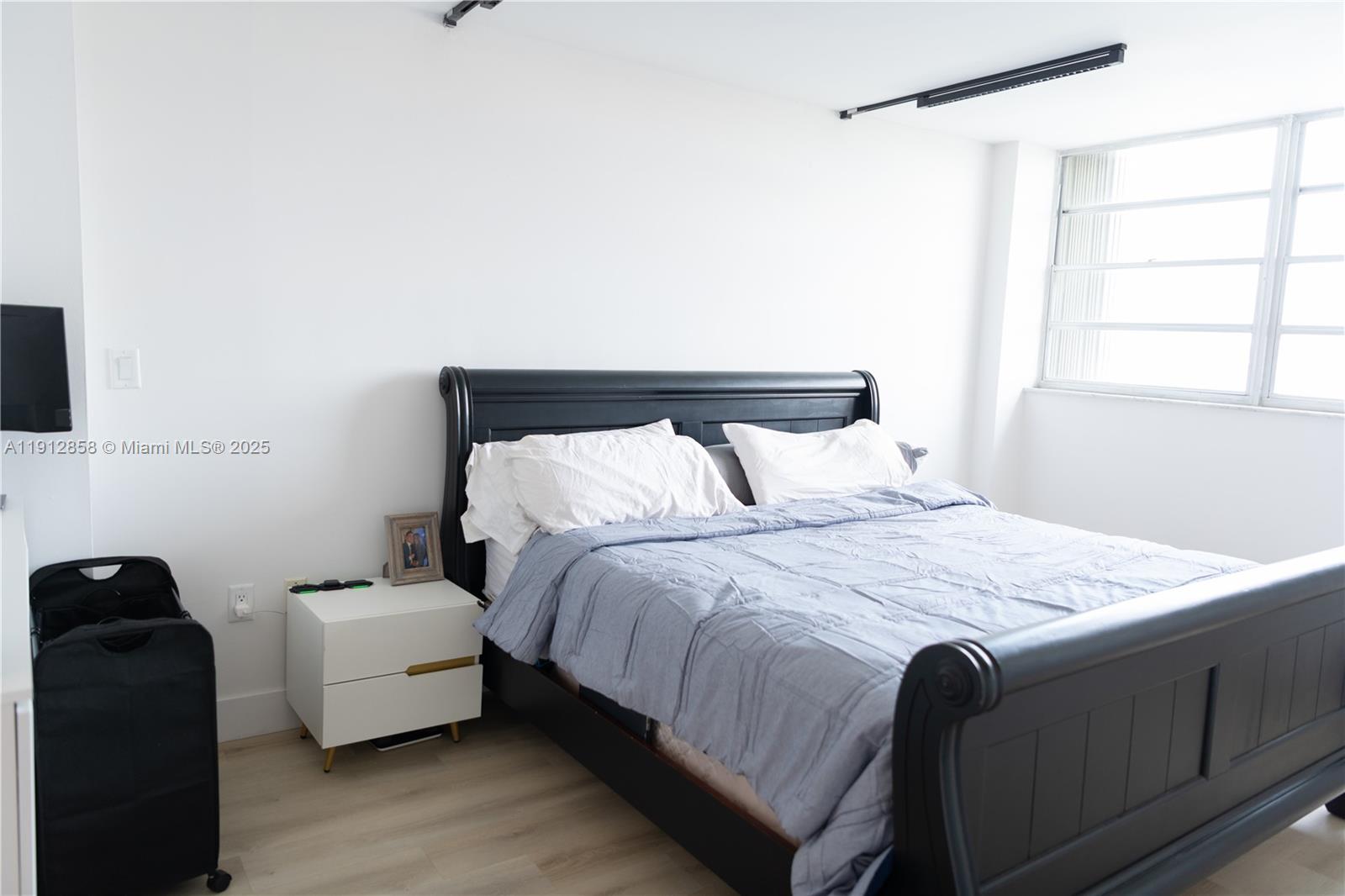 KEYSTONE HARBOR CLUB COND - Residential