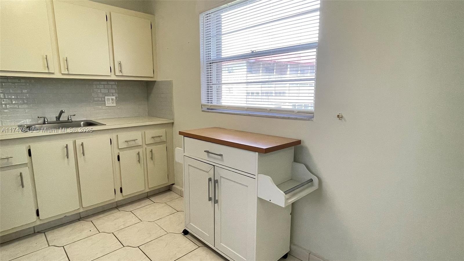 NEW HAMPTON AT CENTURY VI - Residential