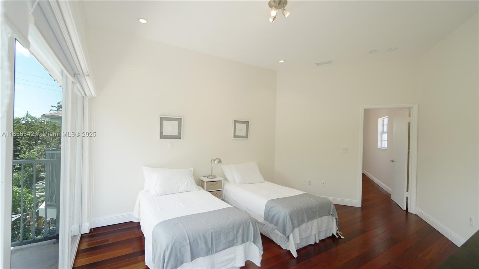 BISCAYNE KEY ESTATES - Residential