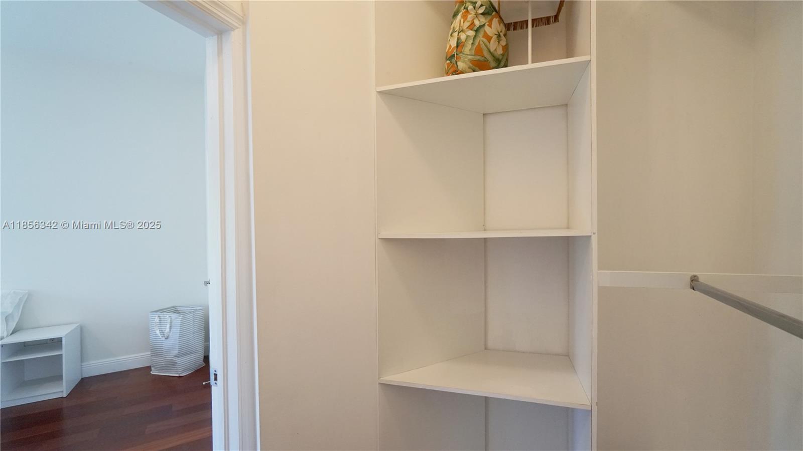 BISCAYNE KEY ESTATES - Residential