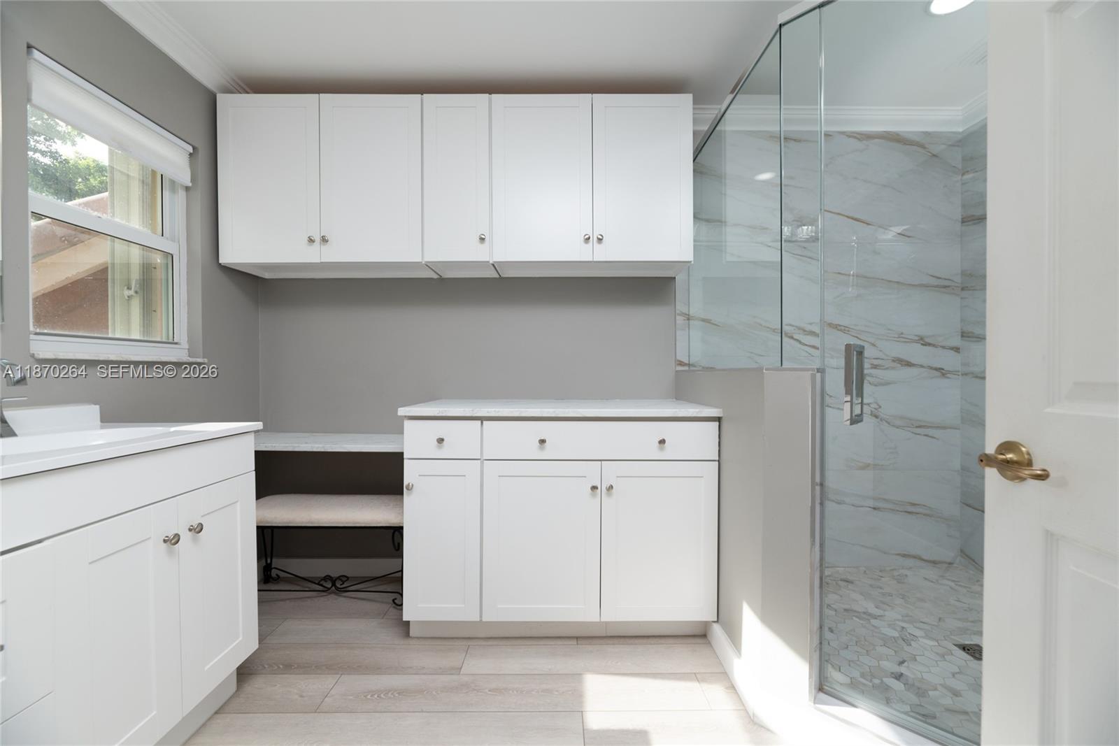 SUNSET PLAZA - Residential