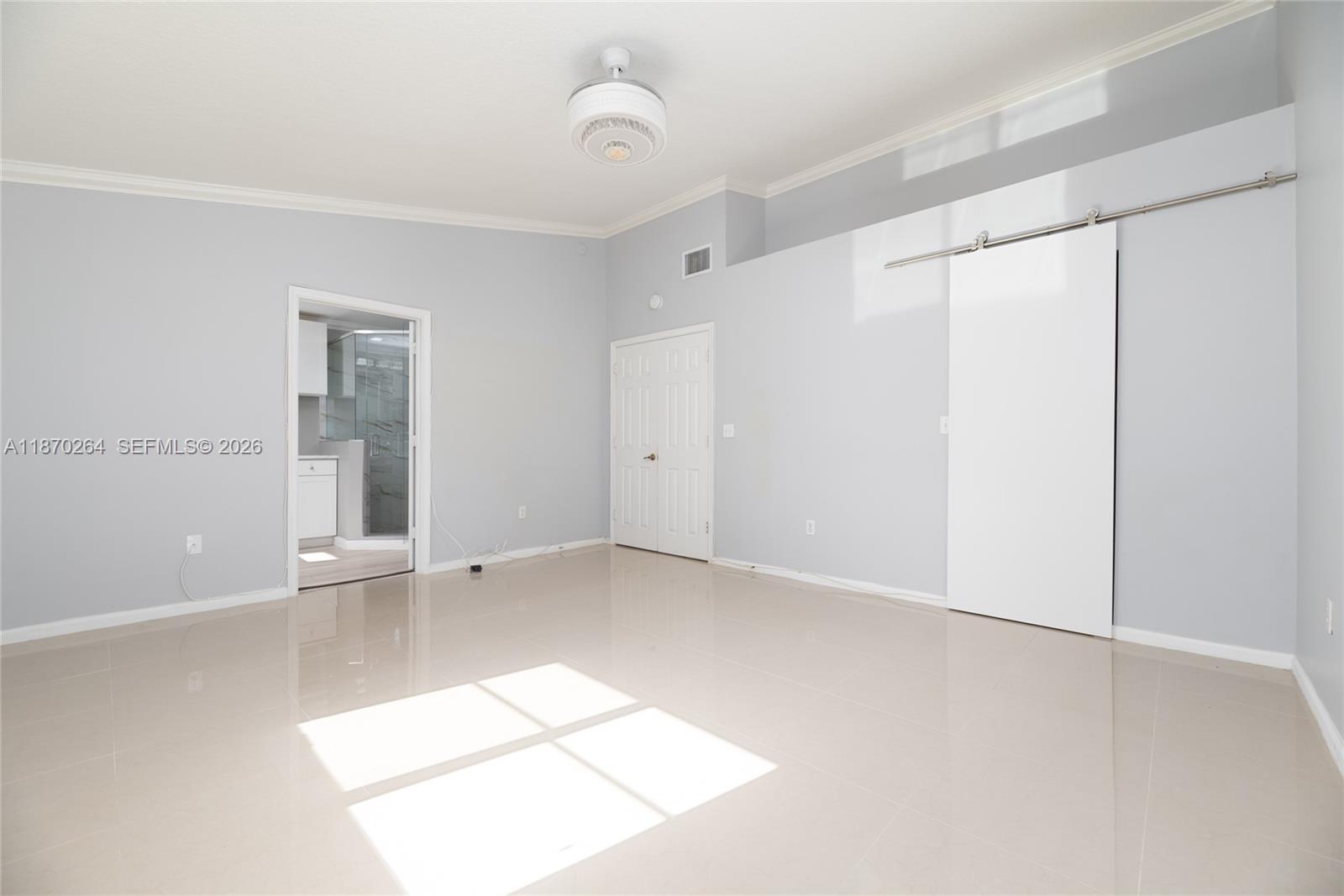 SUNSET PLAZA - Residential