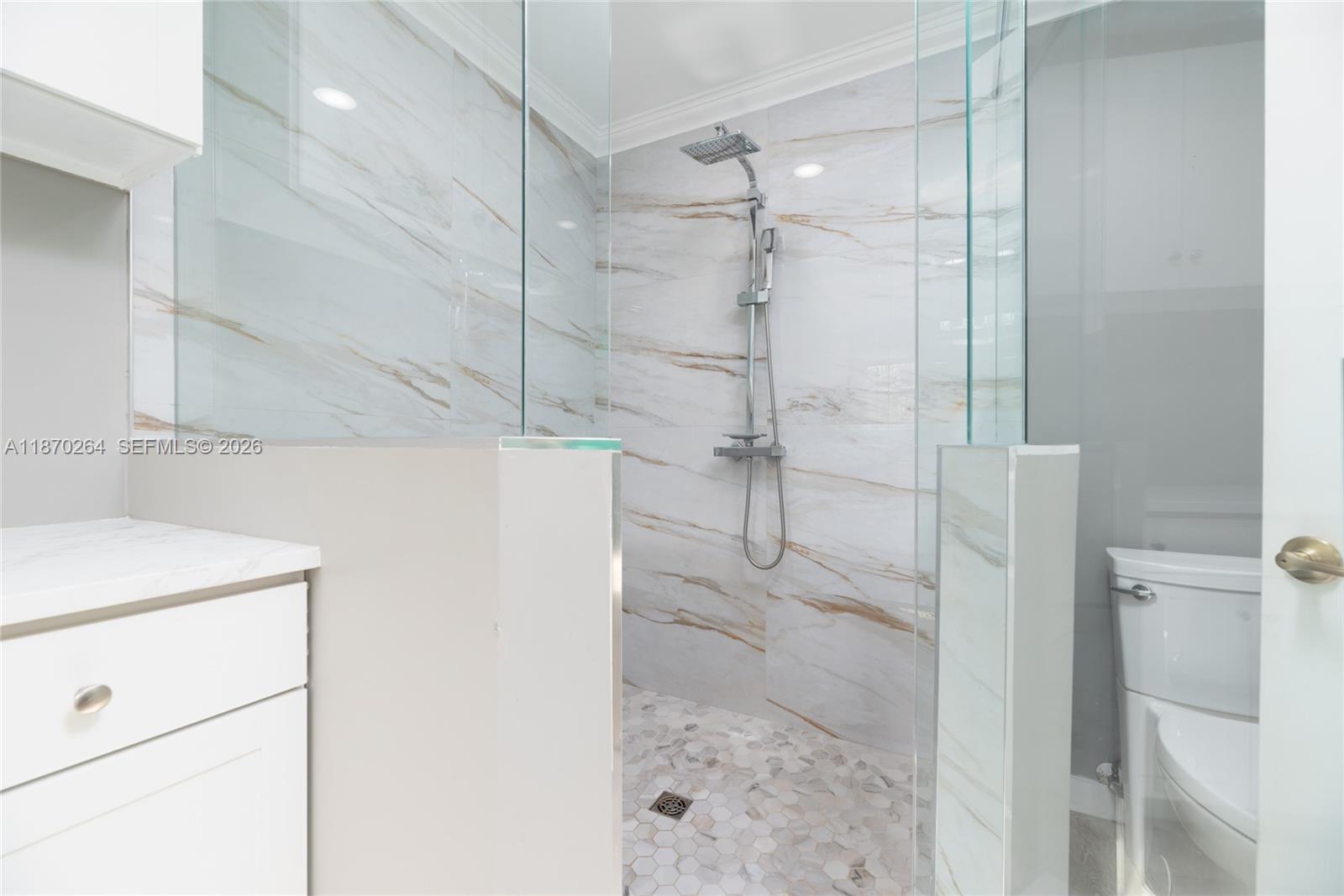 SUNSET PLAZA - Residential