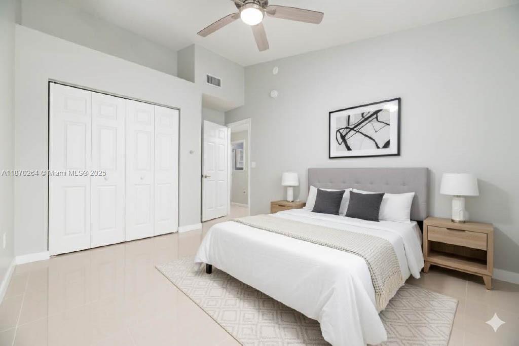 SUNSET PLAZA - Residential