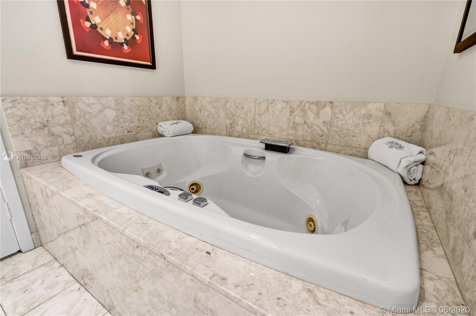 JADE RESIDENCES AT BRICKE - Residential