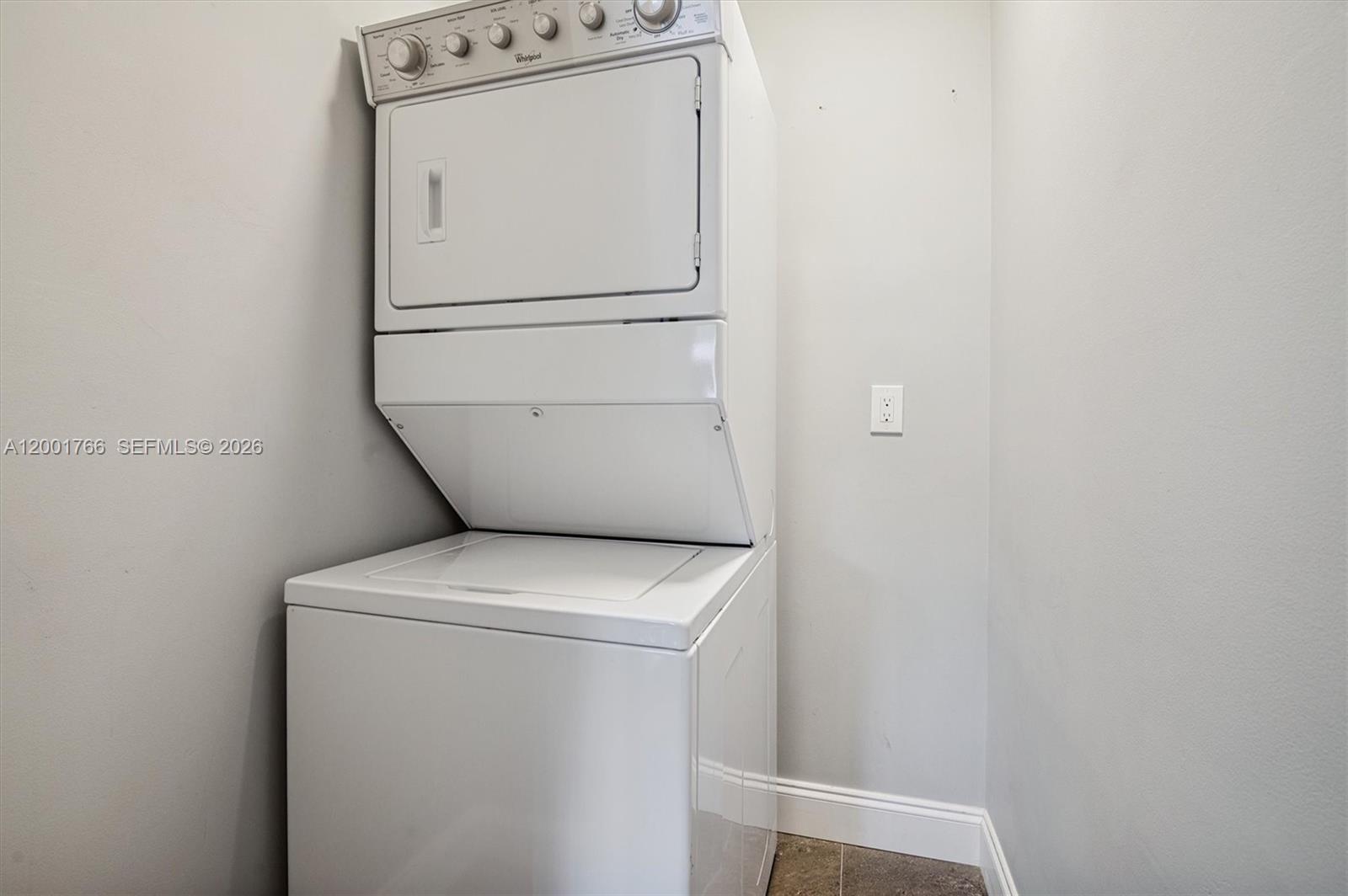 LIMETREE CONDO - Residential