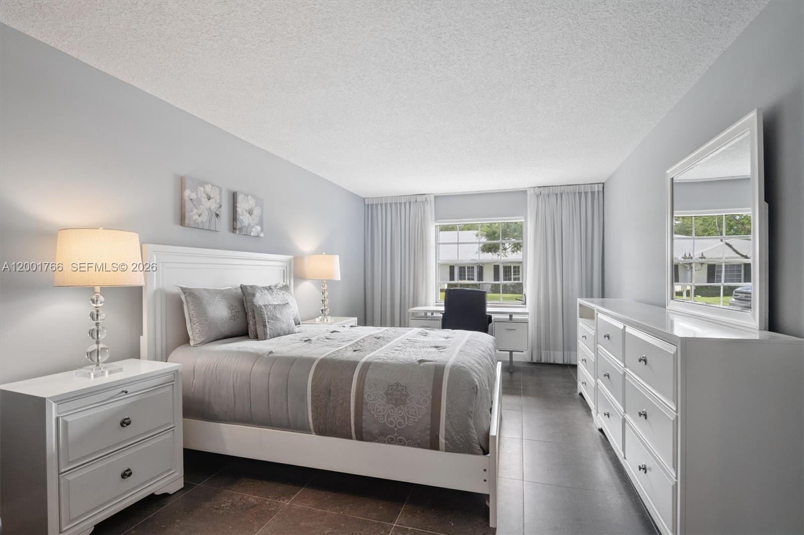 LIMETREE CONDO - Residential