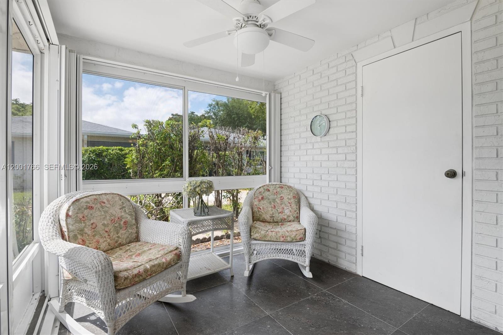 LIMETREE CONDO - Residential