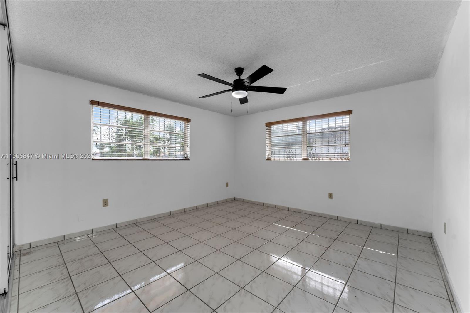 INTAG GARDENS - Residential Lease