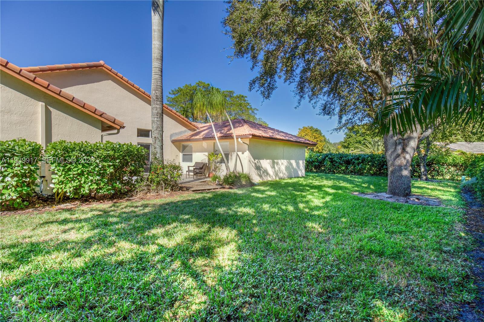 CORAL SPRINGS COUNTRY CLU - Residential