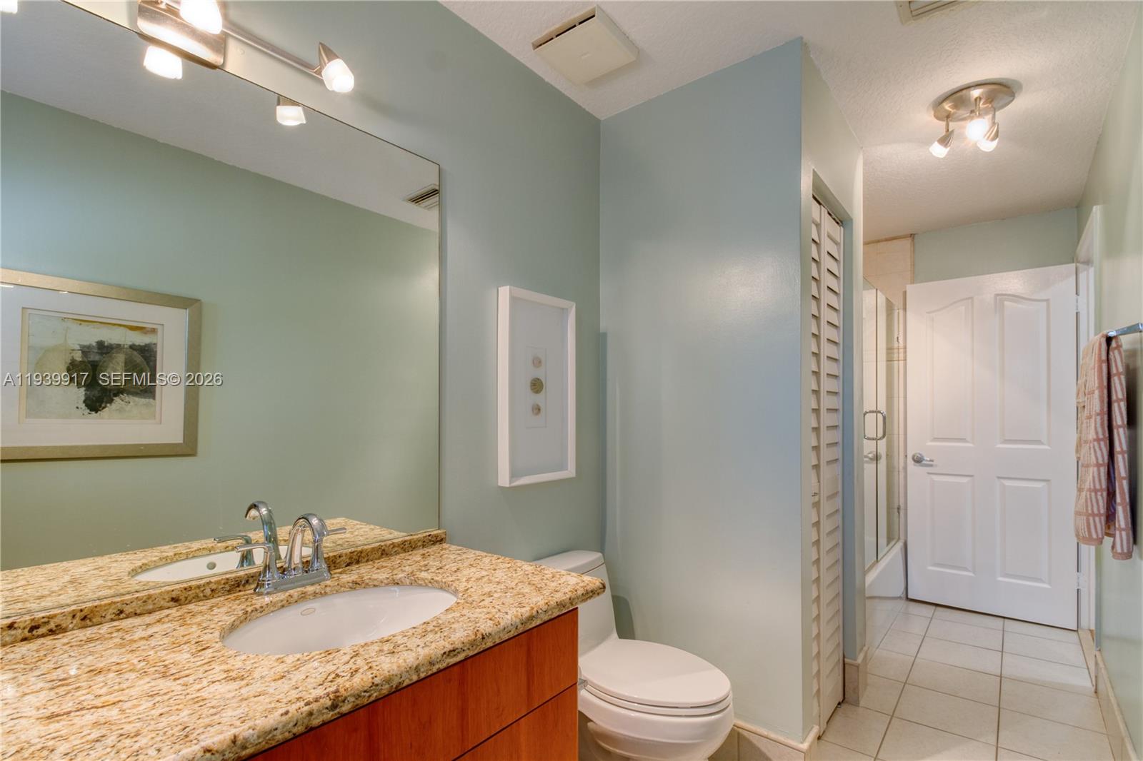 CORAL SPRINGS COUNTRY CLU - Residential