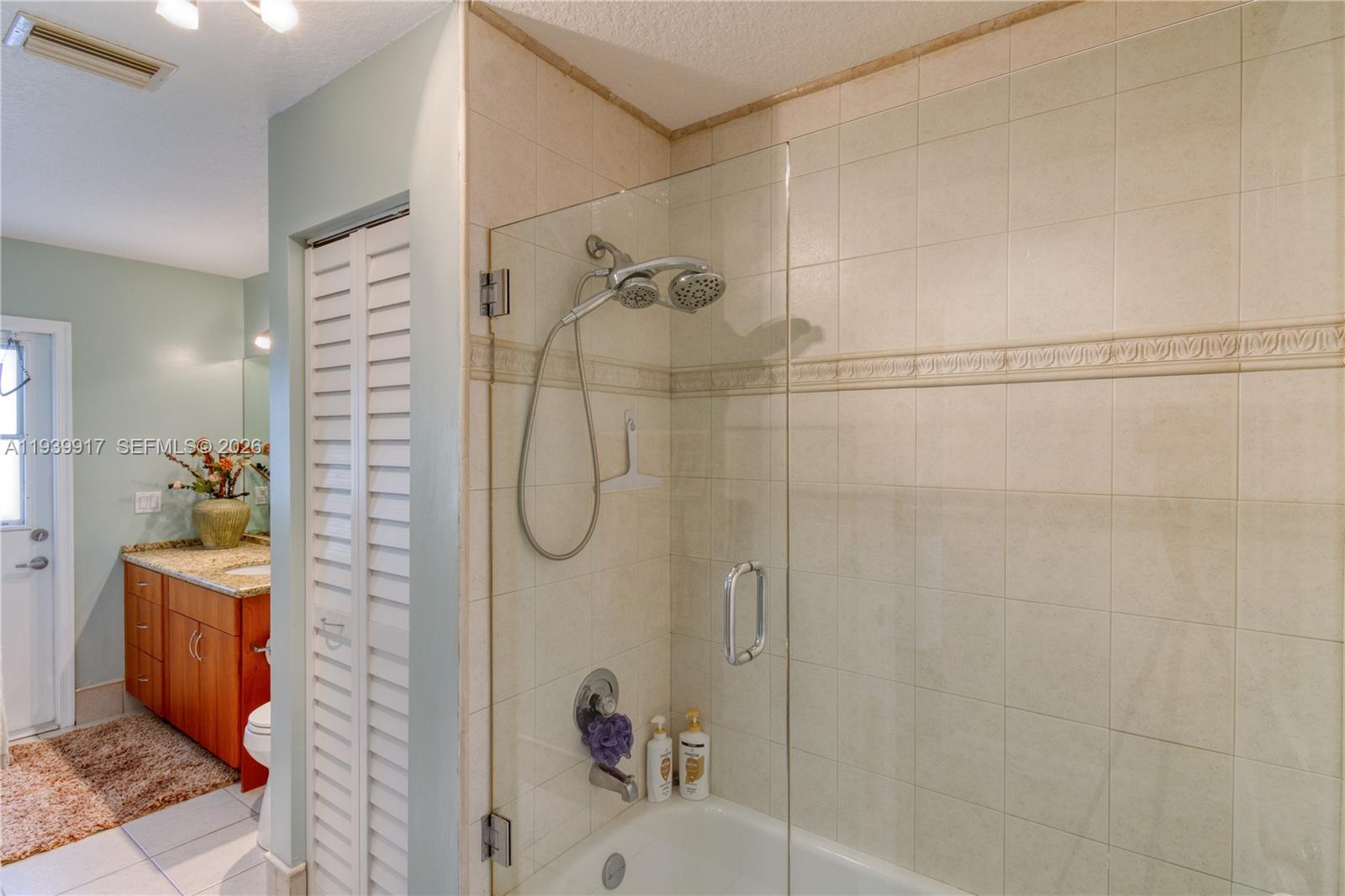 CORAL SPRINGS COUNTRY CLU - Residential