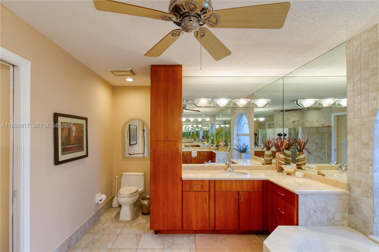 CORAL SPRINGS COUNTRY CLU - Residential