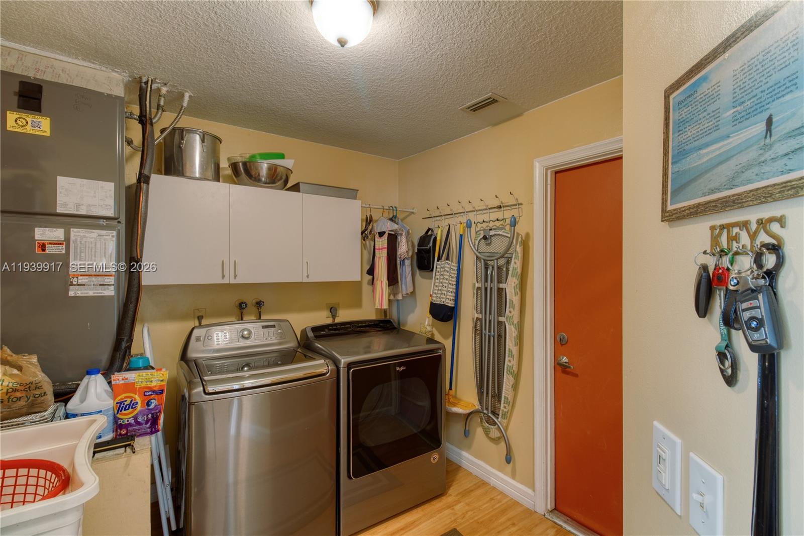 CORAL SPRINGS COUNTRY CLU - Residential