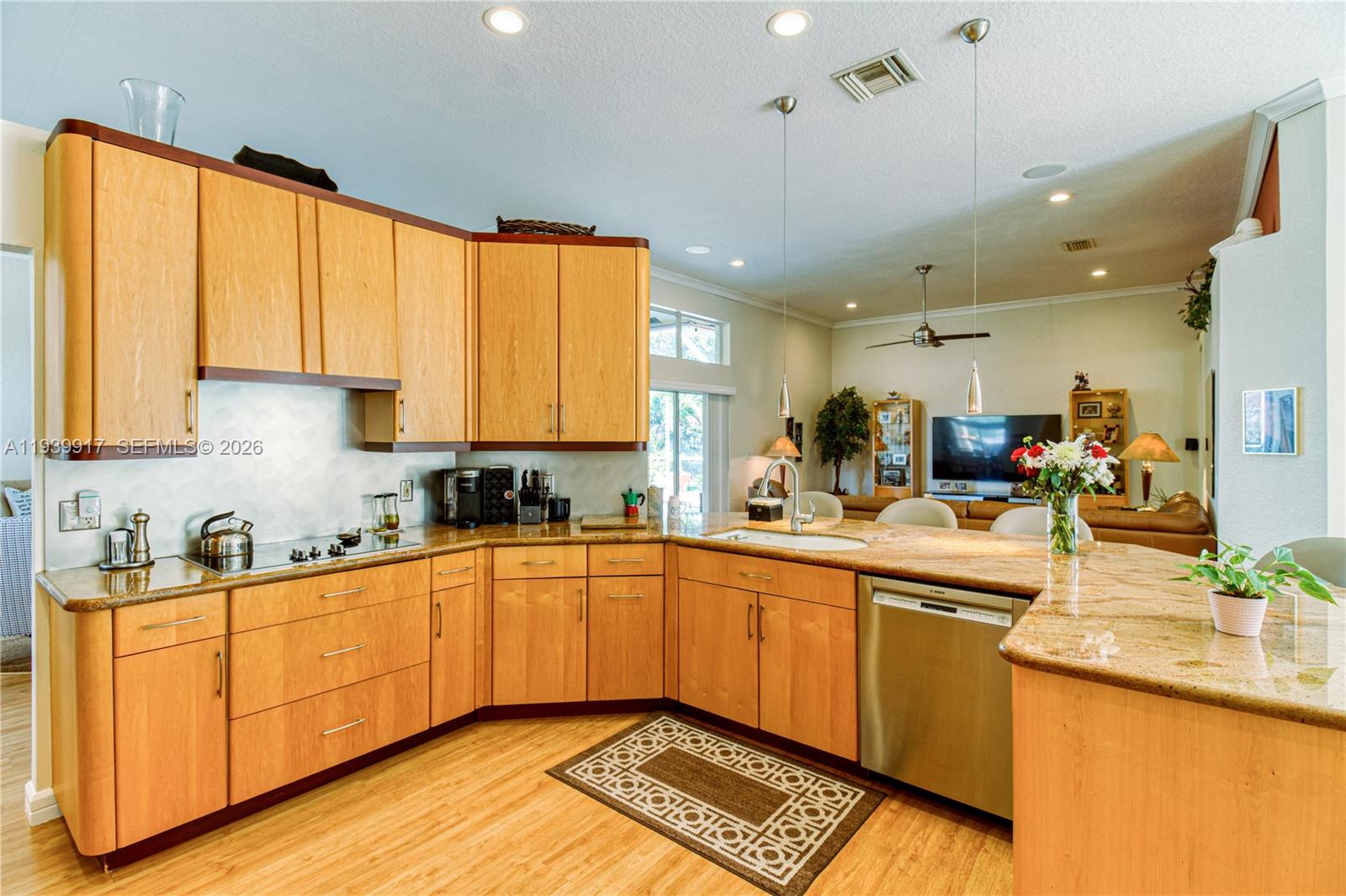 CORAL SPRINGS COUNTRY CLU - Residential