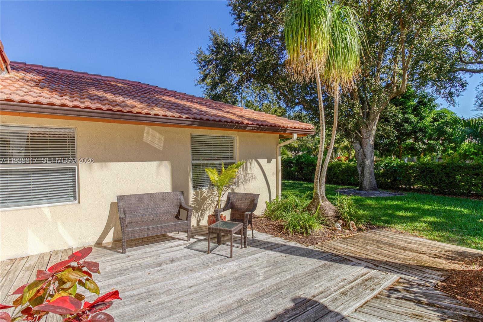 CORAL SPRINGS COUNTRY CLU - Residential