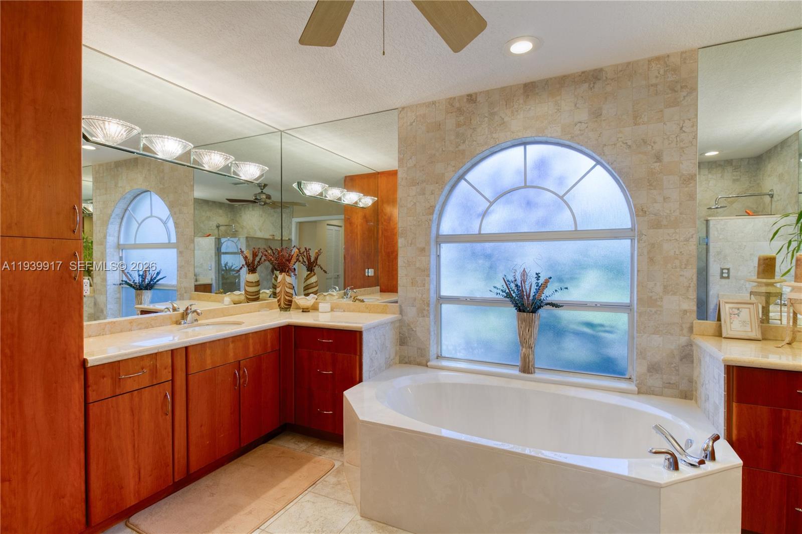 CORAL SPRINGS COUNTRY CLU - Residential