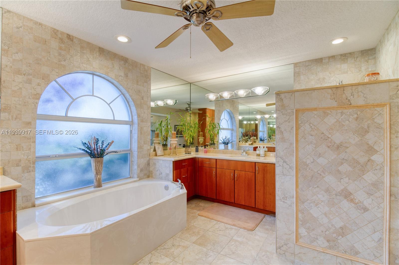 CORAL SPRINGS COUNTRY CLU - Residential