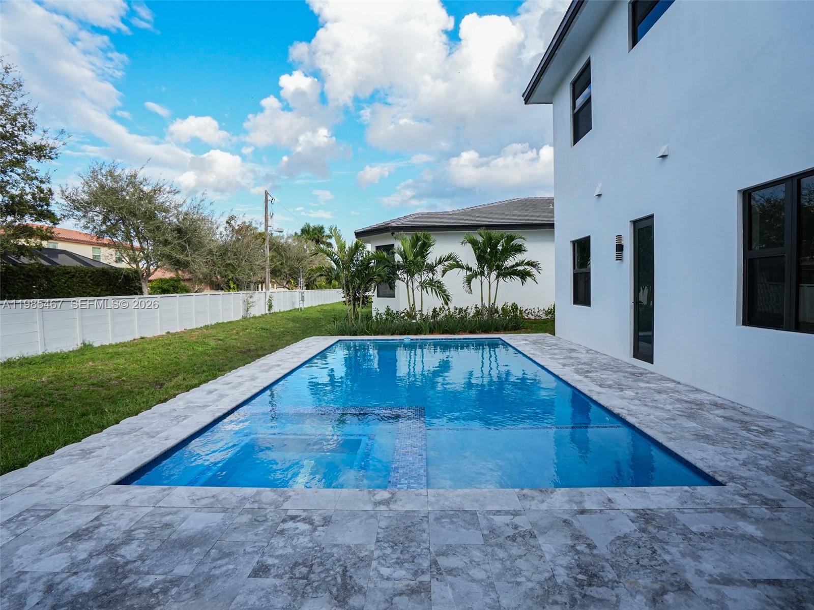 THE OAKS OF DAVIE - Residential