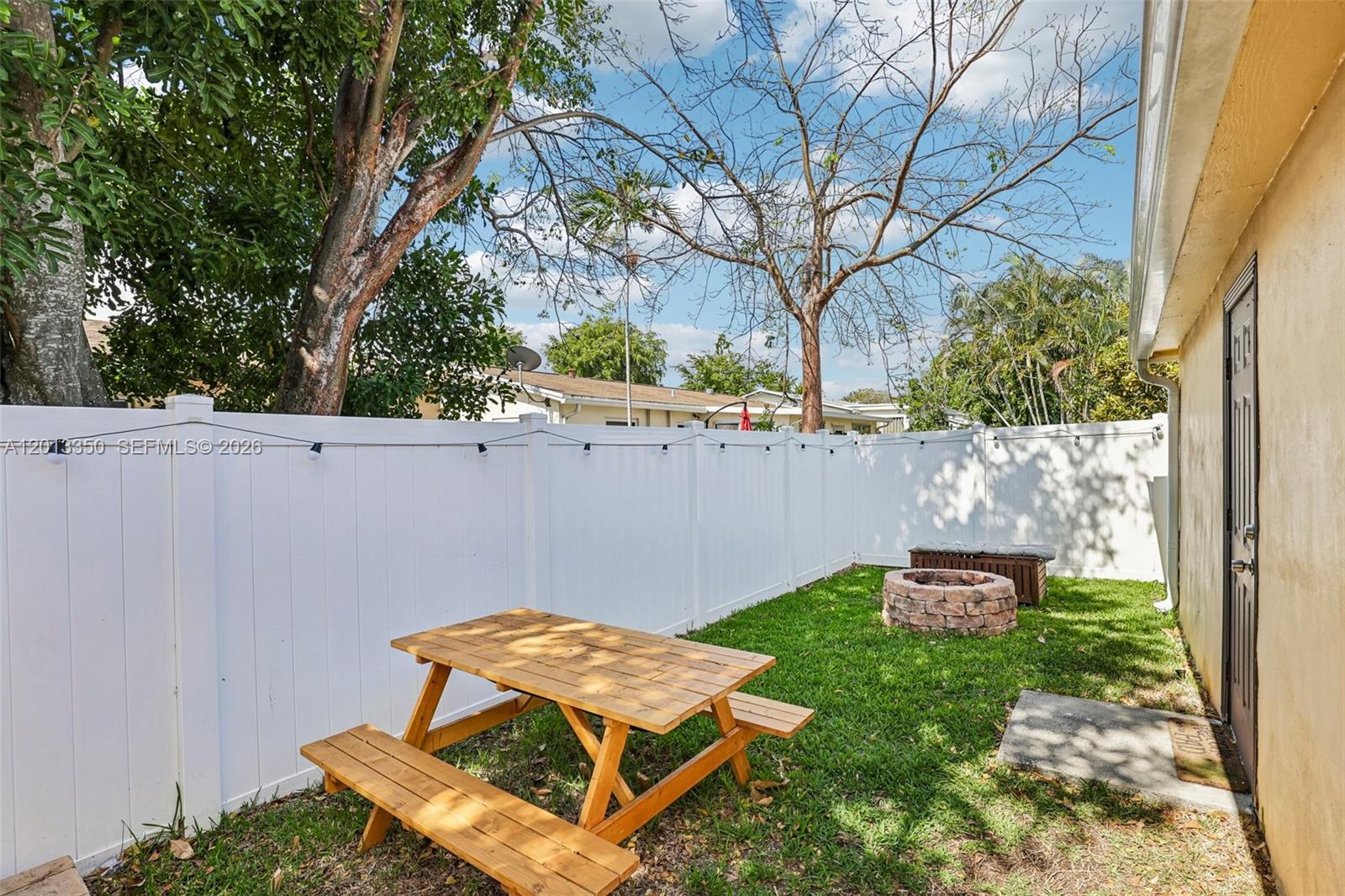 DANIA HIGHLANDS 2 - Residential Income