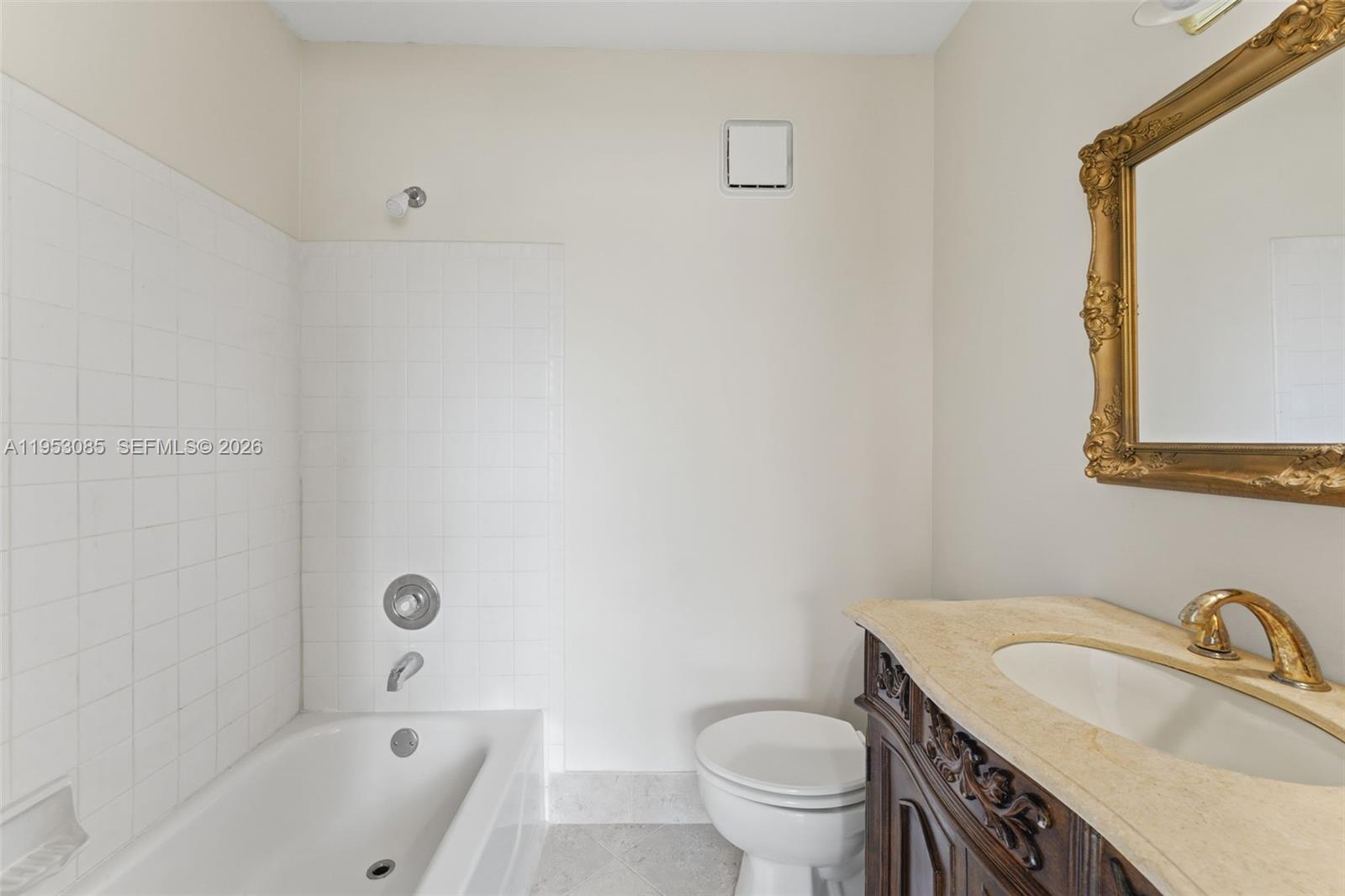 SUN HARBOUR - Residential