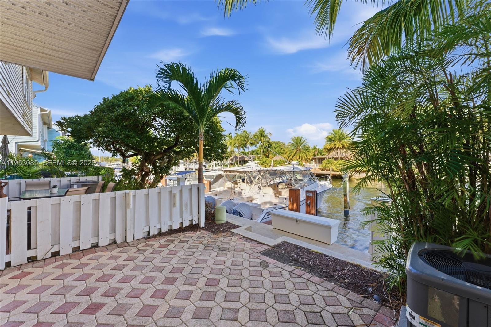 SUN HARBOUR - Residential