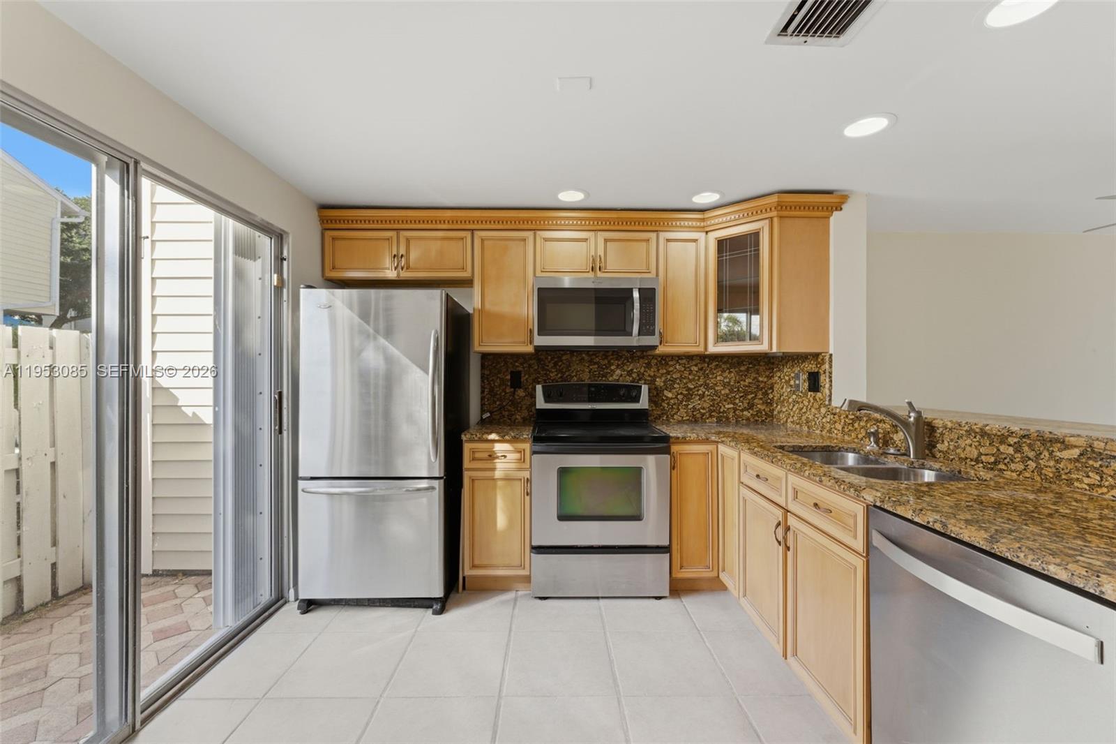 SUN HARBOUR - Residential