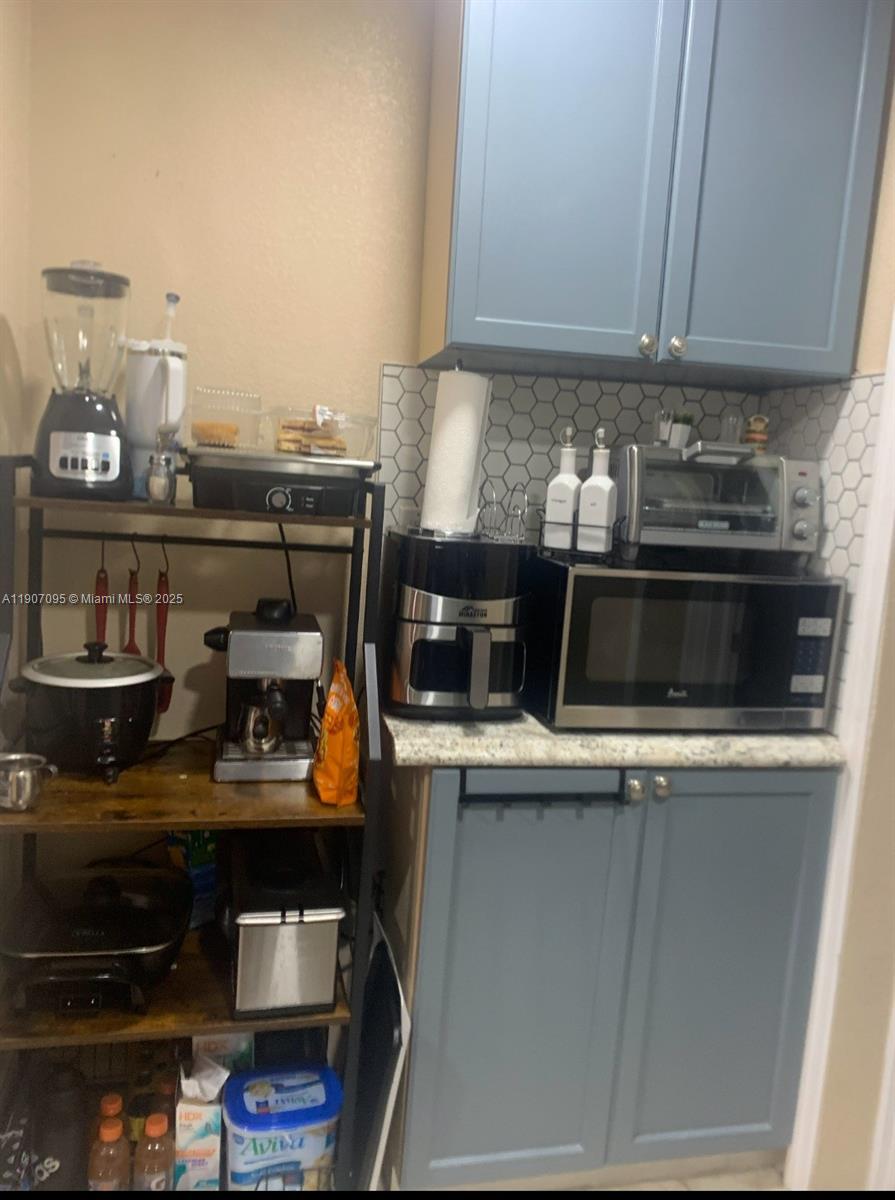 PALM SPRINGS SEC 4 - 5TH - Residential Lease