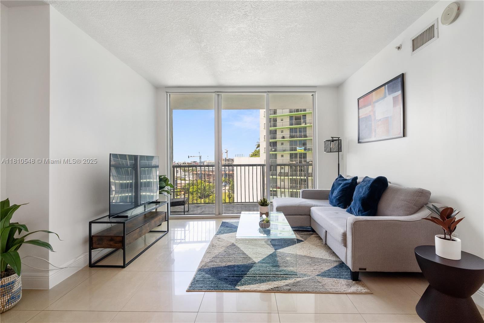 Rental Property at 1750 N Bayshore Dr 1611, Miami, Broward County, Florida - Bedrooms: 1 
Bathrooms: 1  - $2,800 MO.
