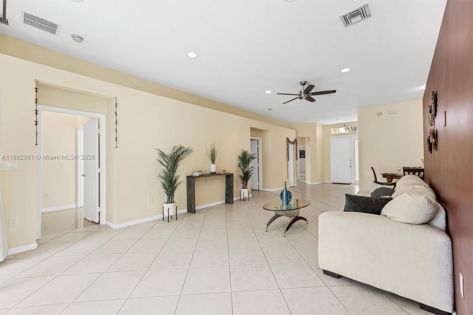 RIVIERA ISLES II - Residential