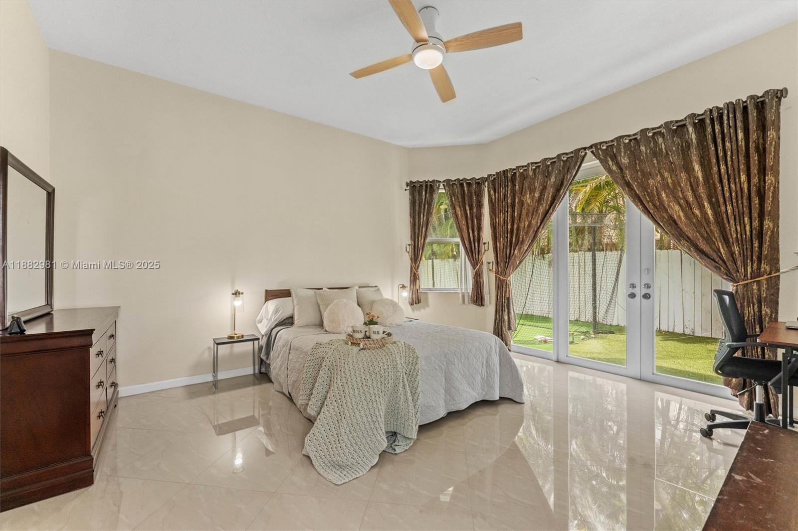 RIVIERA ISLES II - Residential