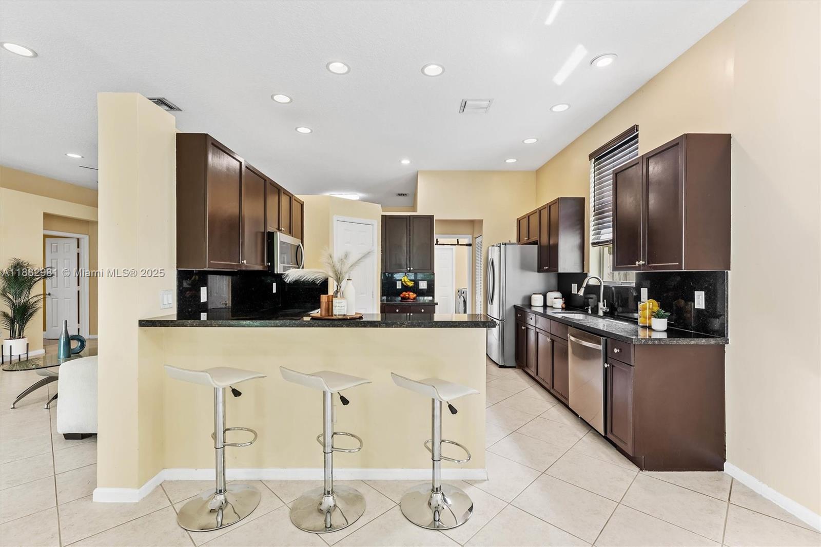 RIVIERA ISLES II - Residential