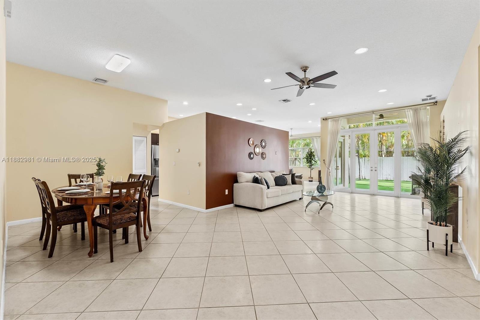 RIVIERA ISLES II - Residential
