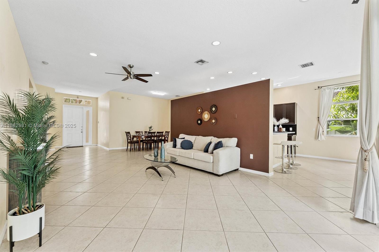 RIVIERA ISLES II - Residential