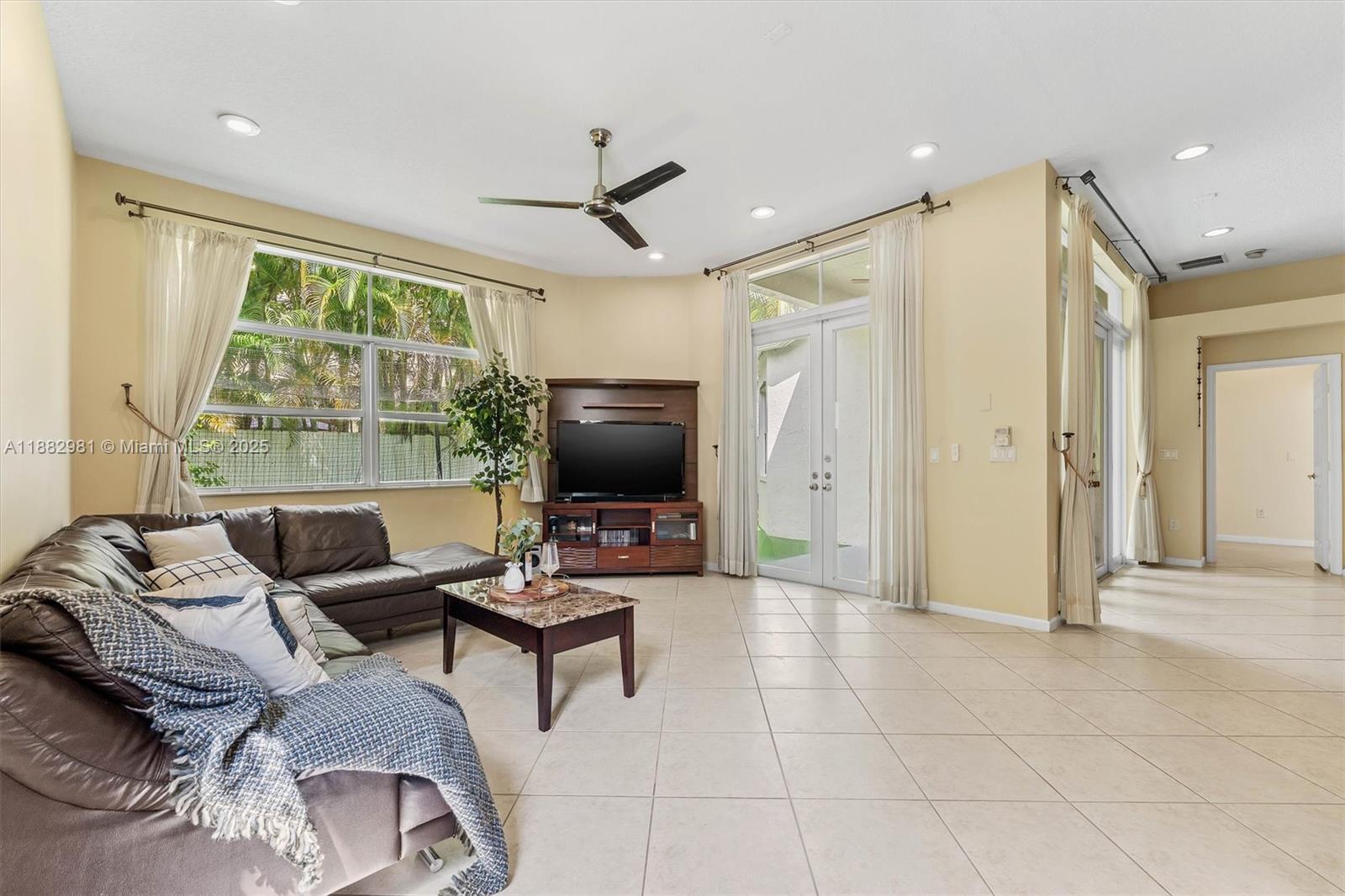 RIVIERA ISLES II - Residential