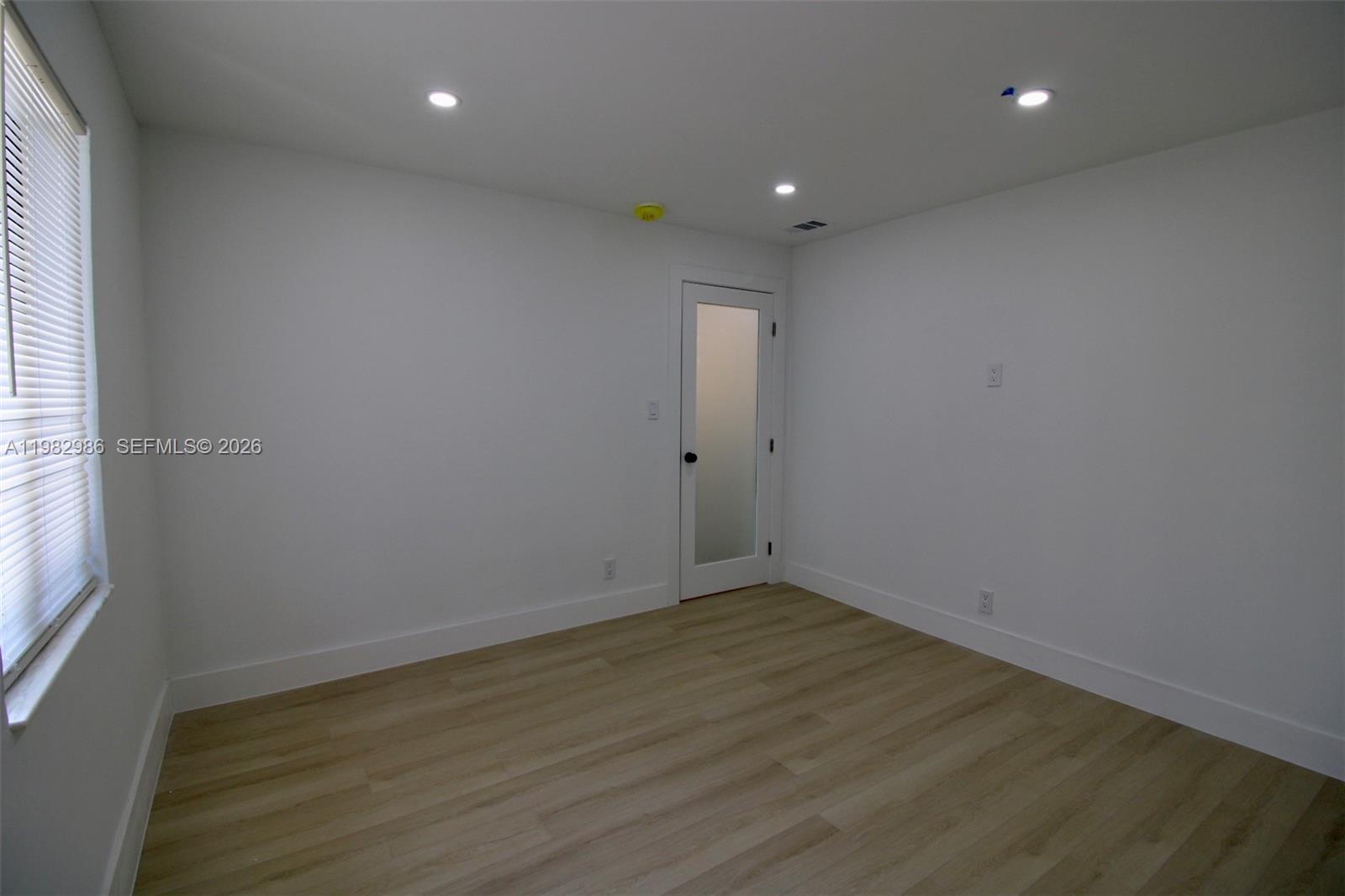 CRESTHAVEN NO 8 - Residential