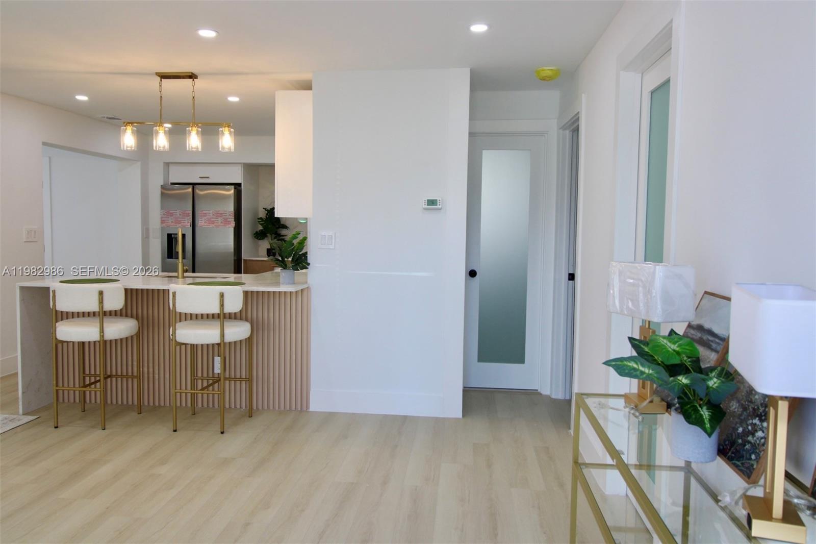 CRESTHAVEN NO 8 - Residential