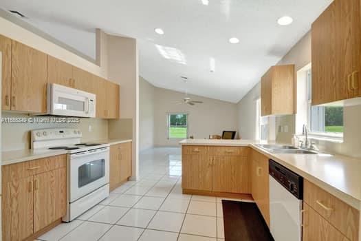 CYPRESS LAKES - Residential