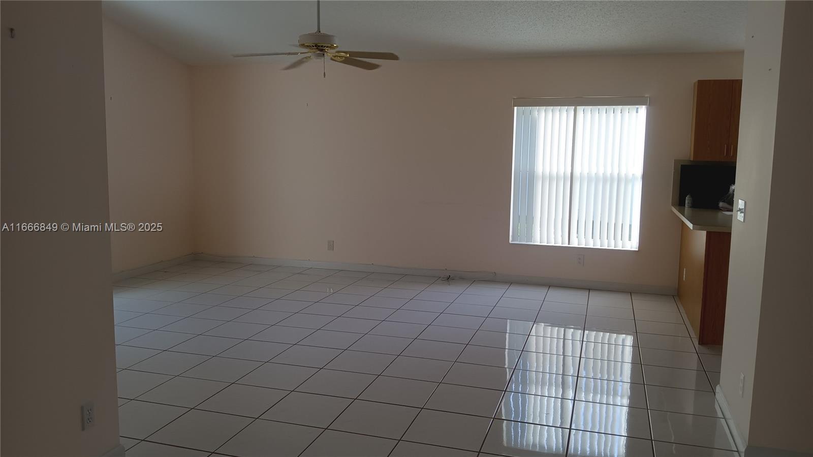 CYPRESS LAKES - Residential