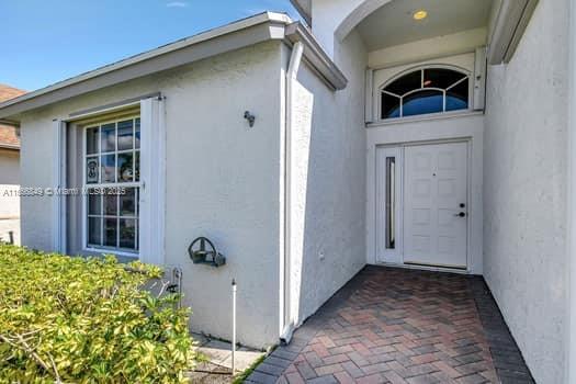 5127 ROBINO CIR