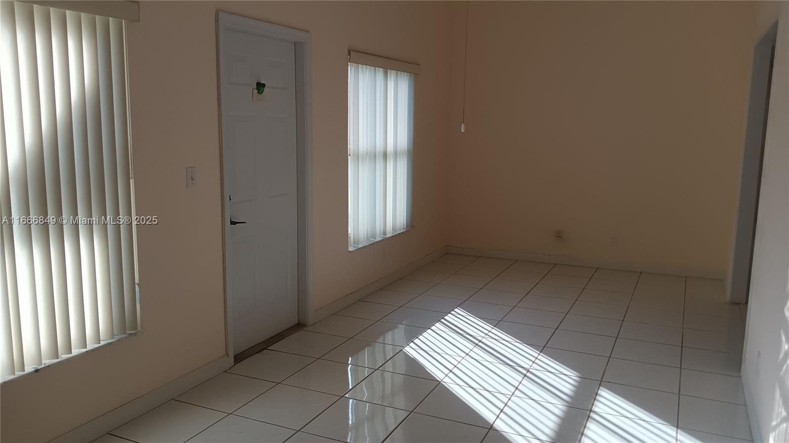 CYPRESS LAKES - Residential