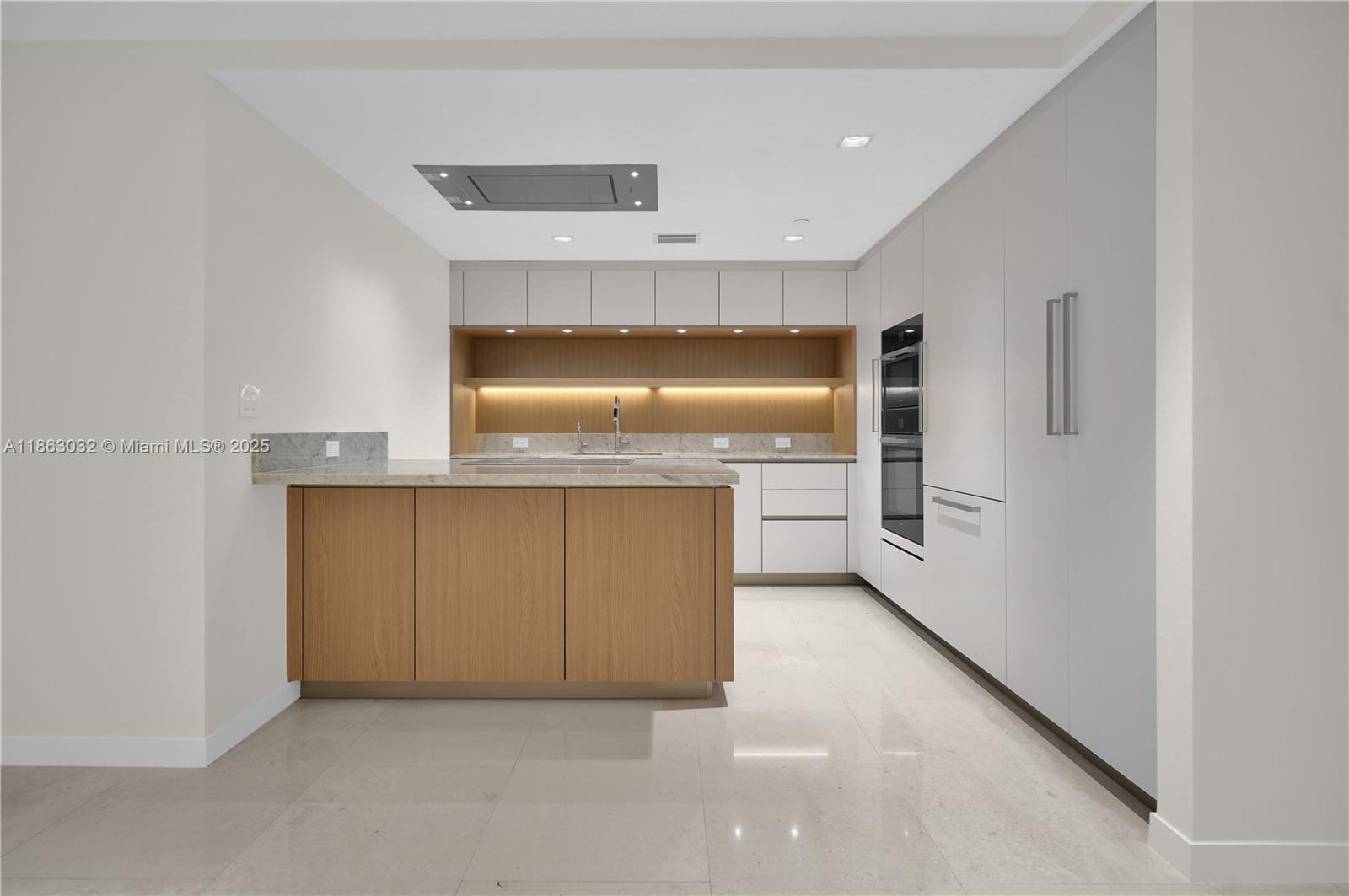 ONDA CONDO - Residential Lease